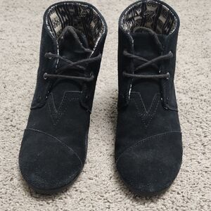 Toms Black Lace Up Boots